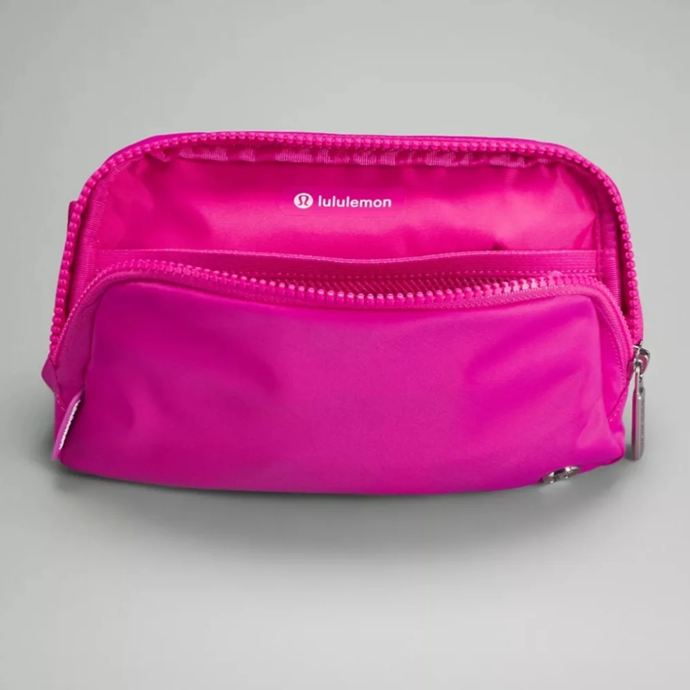 NWT Lululemon Everywhere Belt Bag 1L - Picture 5 of 9